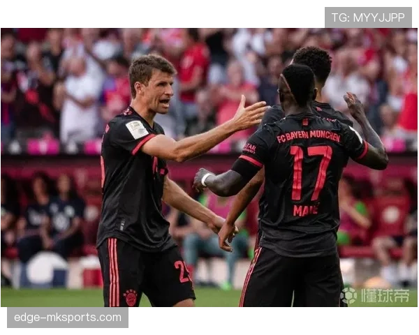 杜埃与穆西亚拉(技术流)对比:持球推进与控场风格的差异分析 杜埃与穆西亚拉(技术流)对比:持球推进与控场风格的差异分析